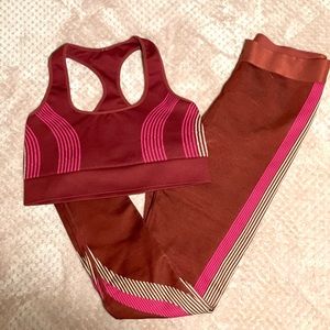 Fabletics Set: Sports bra and leggings Large size. Cropped matching jacket L